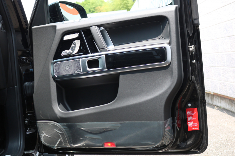 メルセデスベンツ Gクラス G400d AMGﾗｲﾝ　現行型(MC後NEWｲﾝﾃﾘｱ) ﾗｸﾞｼﾞｭｱﾘｰPKG ﾚｰﾀﾞｰｾｰﾌﾃｨPKG SR ﾅｯﾊﾟ黒革ｼｰﾄ ﾒﾓﾘｰ付Pｼｰﾄ 全席ﾋｰﾀｰ 純正12.3ｲﾝﾁﾜｲﾄﾞﾅﾋﾞ地ﾃﾞｼﾞ Burmester 360°ｶﾒﾗ appleCarplay AndroidAuto PTS LEDﾗｲﾄ ｱﾀﾞﾌﾟﾃｨﾌﾞﾀﾞﾝﾋﾟﾝｸﾞ AMG20ｲﾝﾁAW　新車保証