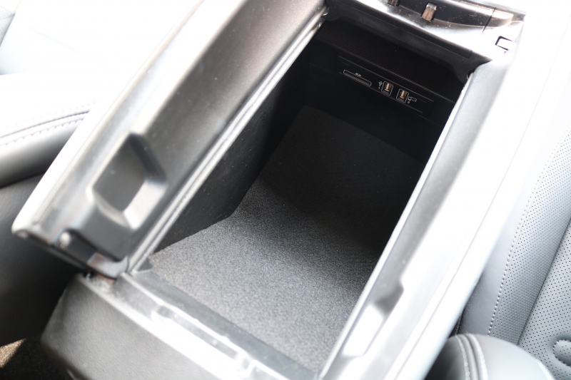 メルセデスベンツ Gクラス G400d AMGﾗｲﾝ　現行型(MC後NEWｲﾝﾃﾘｱ) ﾗｸﾞｼﾞｭｱﾘｰPKG ﾚｰﾀﾞｰｾｰﾌﾃｨPKG SR ﾅｯﾊﾟ黒革ｼｰﾄ ﾒﾓﾘｰ付Pｼｰﾄ 全席ﾋｰﾀｰ 純正12.3ｲﾝﾁﾜｲﾄﾞﾅﾋﾞ地ﾃﾞｼﾞ Burmester 360°ｶﾒﾗ appleCarplay AndroidAuto PTS LEDﾗｲﾄ ｱﾀﾞﾌﾟﾃｨﾌﾞﾀﾞﾝﾋﾟﾝｸﾞ AMG20ｲﾝﾁAW　新車保証