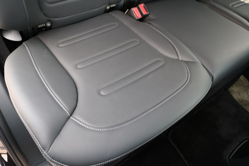 メルセデスベンツ Gクラス G400d AMGﾗｲﾝ　現行型(MC後NEWｲﾝﾃﾘｱ) ﾗｸﾞｼﾞｭｱﾘｰPKG ﾚｰﾀﾞｰｾｰﾌﾃｨPKG SR ﾅｯﾊﾟ黒革ｼｰﾄ ﾒﾓﾘｰ付Pｼｰﾄ 全席ﾋｰﾀｰ 純正12.3ｲﾝﾁﾜｲﾄﾞﾅﾋﾞ地ﾃﾞｼﾞ Burmester 360°ｶﾒﾗ appleCarplay AndroidAuto PTS LEDﾗｲﾄ ｱﾀﾞﾌﾟﾃｨﾌﾞﾀﾞﾝﾋﾟﾝｸﾞ AMG20ｲﾝﾁAW　新車保証