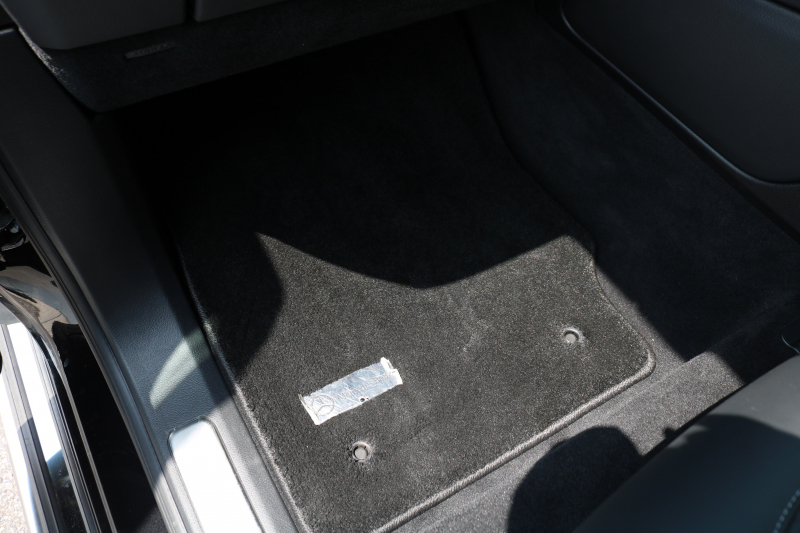 メルセデスベンツ Gクラス G400d AMGﾗｲﾝ　現行型(MC後NEWｲﾝﾃﾘｱ) ﾗｸﾞｼﾞｭｱﾘｰPKG ﾚｰﾀﾞｰｾｰﾌﾃｨPKG SR ﾅｯﾊﾟ黒革ｼｰﾄ ﾒﾓﾘｰ付Pｼｰﾄ 全席ﾋｰﾀｰ 純正12.3ｲﾝﾁﾜｲﾄﾞﾅﾋﾞ地ﾃﾞｼﾞ Burmester 360°ｶﾒﾗ appleCarplay AndroidAuto PTS LEDﾗｲﾄ ｱﾀﾞﾌﾟﾃｨﾌﾞﾀﾞﾝﾋﾟﾝｸﾞ AMG20ｲﾝﾁAW　新車保証