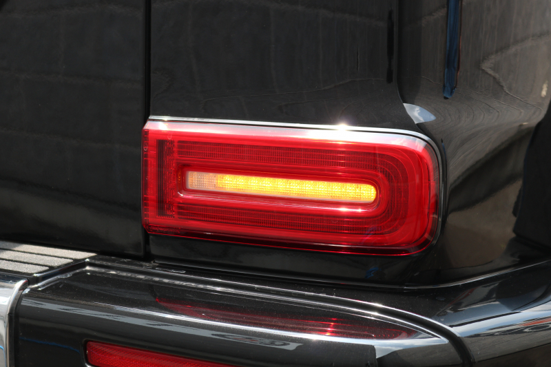 メルセデスベンツ Gクラス G400d AMGﾗｲﾝ　現行型(MC後NEWｲﾝﾃﾘｱ) ﾗｸﾞｼﾞｭｱﾘｰPKG ﾚｰﾀﾞｰｾｰﾌﾃｨPKG SR ﾅｯﾊﾟ黒革ｼｰﾄ ﾒﾓﾘｰ付Pｼｰﾄ 全席ﾋｰﾀｰ 純正12.3ｲﾝﾁﾜｲﾄﾞﾅﾋﾞ地ﾃﾞｼﾞ Burmester 360°ｶﾒﾗ appleCarplay AndroidAuto PTS LEDﾗｲﾄ ｱﾀﾞﾌﾟﾃｨﾌﾞﾀﾞﾝﾋﾟﾝｸﾞ AMG20ｲﾝﾁAW　新車保証