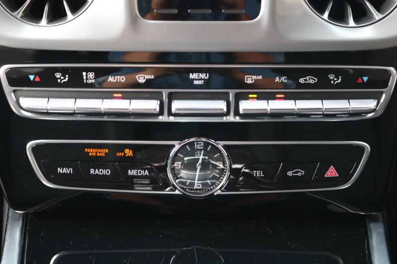 メルセデスベンツ Gクラス G400d AMGﾗｲﾝ　現行型(MC後NEWｲﾝﾃﾘｱ) ﾗｸﾞｼﾞｭｱﾘｰPKG ﾚｰﾀﾞｰｾｰﾌﾃｨPKG SR ﾅｯﾊﾟ黒革ｼｰﾄ ﾒﾓﾘｰ付Pｼｰﾄ 全席ﾋｰﾀｰ 純正12.3ｲﾝﾁﾜｲﾄﾞﾅﾋﾞ地ﾃﾞｼﾞ Burmester 360°ｶﾒﾗ appleCarplay AndroidAuto PTS LEDﾗｲﾄ ｱﾀﾞﾌﾟﾃｨﾌﾞﾀﾞﾝﾋﾟﾝｸﾞ AMG20ｲﾝﾁAW　新車保証