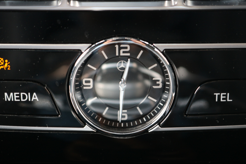 メルセデスベンツ Gクラス G400d AMGﾗｲﾝ　現行型(MC後NEWｲﾝﾃﾘｱ) ﾗｸﾞｼﾞｭｱﾘｰPKG ﾚｰﾀﾞｰｾｰﾌﾃｨPKG SR ﾅｯﾊﾟ黒革ｼｰﾄ ﾒﾓﾘｰ付Pｼｰﾄ 全席ﾋｰﾀｰ 純正12.3ｲﾝﾁﾜｲﾄﾞﾅﾋﾞ地ﾃﾞｼﾞ Burmester 360°ｶﾒﾗ appleCarplay AndroidAuto PTS LEDﾗｲﾄ ｱﾀﾞﾌﾟﾃｨﾌﾞﾀﾞﾝﾋﾟﾝｸﾞ AMG20ｲﾝﾁAW　新車保証