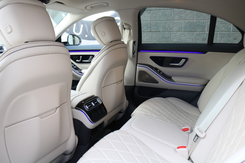 メルセデスベンツ Sクラス S500 4MATIC AMGﾗｲﾝ　現行型 ﾚｻﾞｰｴｸｽｸﾙｰｼﾌﾞPKG ﾍﾞｰｼｯｸPKG ﾚｰﾀﾞｰｾｰﾌﾃｨPKG ﾊﾟﾉﾗﾏSR  白ﾅｯﾊﾟ革ｼｰﾄ ｼｰﾄﾋｰﾀ ﾍﾞﾝﾁﾚｰﾀ DIGITALﾍｯﾄﾞ 純正ARﾅﾋﾞ地ﾃﾞｼﾞ MBUX 360度ｶﾒﾗ appleCarPlay AndroidAuto ﾘｱｱｸｽﾙｽﾃｱﾘﾝｸﾞ PTS HUD AMG20ｲﾝﾁAW　新車保証