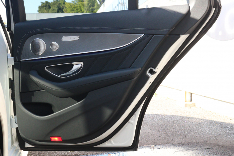 AMG Eクラス E53ﾜｺﾞﾝ 4MATIC+(ISG搭載ﾓﾃﾞﾙ)　後期型 ｴｸｽｸﾙｰｼﾌﾞPKG ｴﾅｼﾞｬｲｼﾞﾝｸﾞPKGﾌﾟﾗｽ ｴｱﾊﾞﾗﾝｽPKG ﾚｰﾀﾞｰｾｰﾌﾃｨPKG ﾊﾟﾉﾗﾏSR 黒ﾅｯﾊﾟ革 ｼｰﾄﾋｰﾀ ﾍﾞﾝﾁﾚｰﾀ 純正ﾅﾋﾞ地ﾃﾞｼﾞ 360°ｶﾒﾗ MBUX Burmester Applecarplay HUD PTS AMG20ｲﾝﾁAW　新車保証