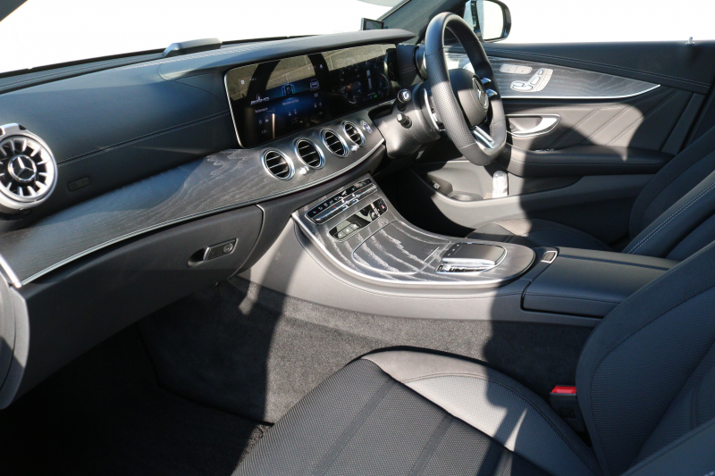 AMG Eクラス E53ﾜｺﾞﾝ 4MATIC+(ISG搭載ﾓﾃﾞﾙ)　後期型 ｴｸｽｸﾙｰｼﾌﾞPKG ｴﾅｼﾞｬｲｼﾞﾝｸﾞPKGﾌﾟﾗｽ ｴｱﾊﾞﾗﾝｽPKG ﾚｰﾀﾞｰｾｰﾌﾃｨPKG ﾊﾟﾉﾗﾏSR 黒ﾅｯﾊﾟ革 ｼｰﾄﾋｰﾀ ﾍﾞﾝﾁﾚｰﾀ 純正ﾅﾋﾞ地ﾃﾞｼﾞ 360°ｶﾒﾗ MBUX Burmester Applecarplay HUD PTS AMG20ｲﾝﾁAW　新車保証