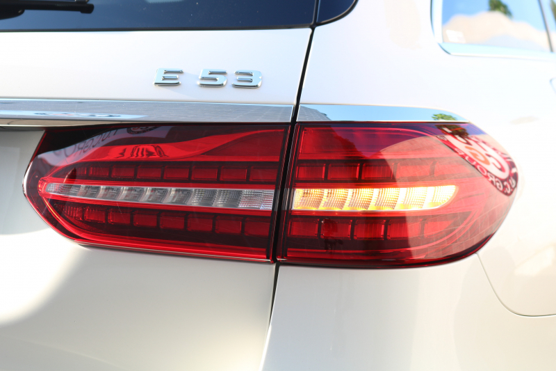 AMG Eクラス E53ﾜｺﾞﾝ 4MATIC+(ISG搭載ﾓﾃﾞﾙ)　後期型 ｴｸｽｸﾙｰｼﾌﾞPKG ｴﾅｼﾞｬｲｼﾞﾝｸﾞPKGﾌﾟﾗｽ ｴｱﾊﾞﾗﾝｽPKG ﾚｰﾀﾞｰｾｰﾌﾃｨPKG ﾊﾟﾉﾗﾏSR 黒ﾅｯﾊﾟ革 ｼｰﾄﾋｰﾀ ﾍﾞﾝﾁﾚｰﾀ 純正ﾅﾋﾞ地ﾃﾞｼﾞ 360°ｶﾒﾗ MBUX Burmester Applecarplay HUD PTS AMG20ｲﾝﾁAW　新車保証