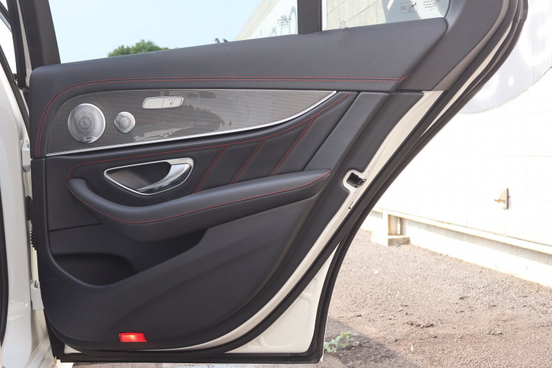 AMG Eクラス E53 4MATIC+　中期型 ｴｸｽｸﾙｰｼﾌﾞPKG AMGｽﾀﾘﾝｸﾞPKG(E53専用) ﾚｰﾀﾞｰｾｰﾌﾃｨPKG ｴｱﾊﾞﾗﾝｽPKG 1ｵｰﾅｰ ISG搭載 ﾊﾟﾉﾗﾏSR ｷｰﾚｽGO 黒ﾅｯﾊﾟ革 ｼｰﾄﾋｰﾀ ﾍﾞﾝﾁﾚｰﾀ 純正ﾅﾋﾞ地ﾃﾞｼﾞ 360°ｶﾒﾗ Burmester Applecarplay HUD PTS AMG20ｲﾝﾁAW　2年保証