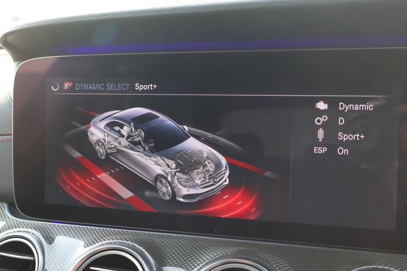 AMG Eクラス E53 4MATIC+　中期型 ｴｸｽｸﾙｰｼﾌﾞPKG AMGｽﾀﾘﾝｸﾞPKG(E53専用) ﾚｰﾀﾞｰｾｰﾌﾃｨPKG ｴｱﾊﾞﾗﾝｽPKG 1ｵｰﾅｰ ISG搭載 ﾊﾟﾉﾗﾏSR ｷｰﾚｽGO 黒ﾅｯﾊﾟ革 ｼｰﾄﾋｰﾀ ﾍﾞﾝﾁﾚｰﾀ 純正ﾅﾋﾞ地ﾃﾞｼﾞ 360°ｶﾒﾗ Burmester Applecarplay HUD PTS AMG20ｲﾝﾁAW　2年保証