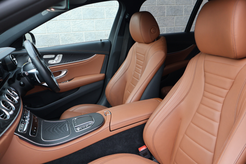 メルセデスベンツ Eクラス E220d ｽﾃｰｼｮﾝﾜｺﾞﾝ ｽﾎﾟｰﾂ　後期型 ｴｸｽｸﾙｰｼﾌﾞPKG ｴｱﾊﾞﾗﾝｽPKG ﾚｰﾀﾞｰｾｰﾌﾃｨPKG ﾊﾟﾉﾗﾏSR 茶ﾅｯﾊﾟ革 ｼｰﾄﾋｰﾀ 純正ﾅﾋﾞ地ﾃﾞｼﾞ 360°ｶﾒﾗ MBUX ARﾅﾋﾞｹﾞｰｼｮﾝ Burmester Applecarplay ﾜｲﾔﾚｽﾁｬｰｼﾞﾝｸﾞ HUD PTS AMG19ｲﾝﾁAW　2年保証