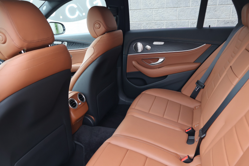 メルセデスベンツ Eクラス E220d ｽﾃｰｼｮﾝﾜｺﾞﾝ ｽﾎﾟｰﾂ　後期型 ｴｸｽｸﾙｰｼﾌﾞPKG ｴｱﾊﾞﾗﾝｽPKG ﾚｰﾀﾞｰｾｰﾌﾃｨPKG ﾊﾟﾉﾗﾏSR 茶ﾅｯﾊﾟ革 ｼｰﾄﾋｰﾀ 純正ﾅﾋﾞ地ﾃﾞｼﾞ 360°ｶﾒﾗ MBUX ARﾅﾋﾞｹﾞｰｼｮﾝ Burmester Applecarplay ﾜｲﾔﾚｽﾁｬｰｼﾞﾝｸﾞ HUD PTS AMG19ｲﾝﾁAW　2年保証