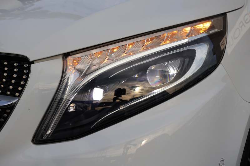 メルセデスベンツ Vクラス V220d ｱﾊﾞﾝｷﾞｬﾙﾄﾞ ﾛﾝｸﾞ　後期型 AMGﾗｲﾝ ﾚｰﾀﾞｰｾｰﾌﾃｨPKG ｴｸｽｸﾙｰｼﾌﾞｼｰﾄPKG 黒革 2列目ｴｸｽｸﾙｰｼﾌﾞｼｰﾄ ｼｰﾄﾋｰﾀ ﾍﾞﾝﾁﾚｰﾀ 純正ﾅﾋﾞ地ﾃﾞｼﾞ 360度ｶﾒﾗ Burmester LED AMG19ｲﾝﾁAW　2年保証