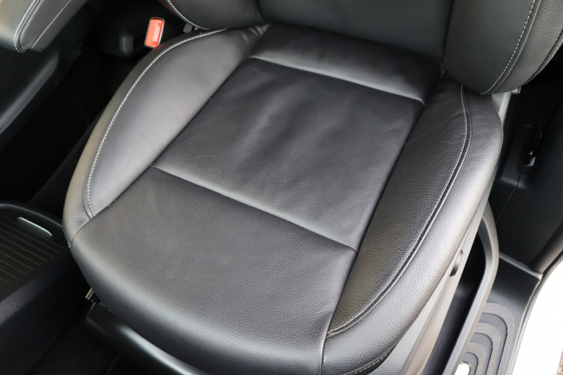 メルセデスベンツ Vクラス V220d ｱﾊﾞﾝｷﾞｬﾙﾄﾞ ﾛﾝｸﾞ　後期型 AMGﾗｲﾝ ﾚｰﾀﾞｰｾｰﾌﾃｨPKG ｴｸｽｸﾙｰｼﾌﾞｼｰﾄPKG 黒革 2列目ｴｸｽｸﾙｰｼﾌﾞｼｰﾄ ｼｰﾄﾋｰﾀ ﾍﾞﾝﾁﾚｰﾀ 純正ﾅﾋﾞ地ﾃﾞｼﾞ 360度ｶﾒﾗ Burmester LED AMG19ｲﾝﾁAW　2年保証