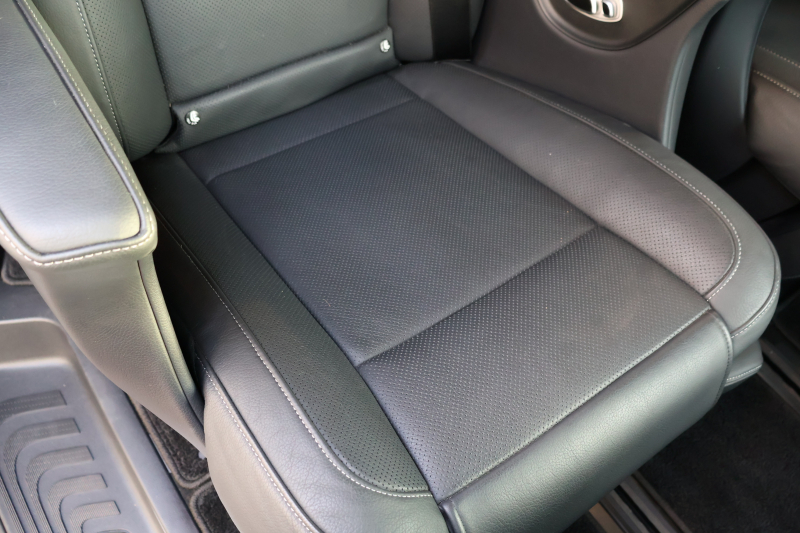 メルセデスベンツ Vクラス V220d ｱﾊﾞﾝｷﾞｬﾙﾄﾞ ﾛﾝｸﾞ　後期型 AMGﾗｲﾝ ﾚｰﾀﾞｰｾｰﾌﾃｨPKG ｴｸｽｸﾙｰｼﾌﾞｼｰﾄPKG 黒革 2列目ｴｸｽｸﾙｰｼﾌﾞｼｰﾄ ｼｰﾄﾋｰﾀ ﾍﾞﾝﾁﾚｰﾀ 純正ﾅﾋﾞ地ﾃﾞｼﾞ 360度ｶﾒﾗ Burmester LED AMG19ｲﾝﾁAW　2年保証