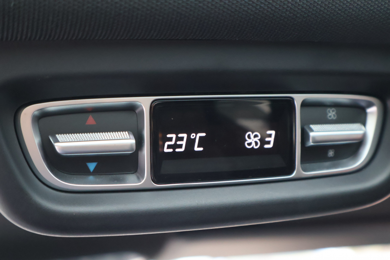 メルセデスベンツ Vクラス V220d ｱﾊﾞﾝｷﾞｬﾙﾄﾞ ﾛﾝｸﾞ　後期型 AMGﾗｲﾝ ﾚｰﾀﾞｰｾｰﾌﾃｨPKG ｴｸｽｸﾙｰｼﾌﾞｼｰﾄPKG 黒革 2列目ｴｸｽｸﾙｰｼﾌﾞｼｰﾄ ｼｰﾄﾋｰﾀ ﾍﾞﾝﾁﾚｰﾀ 純正ﾅﾋﾞ地ﾃﾞｼﾞ 360度ｶﾒﾗ Burmester LED AMG19ｲﾝﾁAW　2年保証