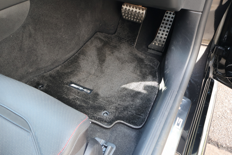 AMG Cクラス C43 4MATIC(BSG搭載ﾓﾃﾞﾙ)　現行型 Mercedes-AMGｴｸｽﾃﾘｱ＆ｲﾝﾃﾘｱ AMGﾅｲﾄPKG ﾚｰﾀﾞｰｾｰﾌﾃｨPKG ﾊﾟﾉﾗﾏSR 黒革 ｼｰﾄﾋｰﾀｰ ﾍﾞﾝﾁﾚｰﾀｰ MBUX ARﾅﾋﾞ地ﾃﾞｼﾞ 360度ｶﾒﾗ Burmester AppleCarPlay ﾘｱｱｸｽﾙｽﾃｱﾘﾝｸﾞ HUD AMG19ｲﾝﾁAW　新車保証