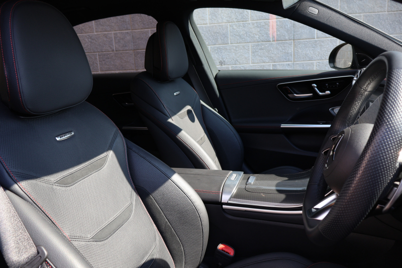 AMG Cクラス C43 4MATIC(BSG搭載ﾓﾃﾞﾙ)　現行型 Mercedes-AMGｴｸｽﾃﾘｱ＆ｲﾝﾃﾘｱ AMGﾅｲﾄPKG ﾚｰﾀﾞｰｾｰﾌﾃｨPKG ﾊﾟﾉﾗﾏSR 黒革 ｼｰﾄﾋｰﾀｰ ﾍﾞﾝﾁﾚｰﾀｰ MBUX ARﾅﾋﾞ地ﾃﾞｼﾞ 360度ｶﾒﾗ Burmester AppleCarPlay ﾘｱｱｸｽﾙｽﾃｱﾘﾝｸﾞ HUD AMG19ｲﾝﾁAW　新車保証