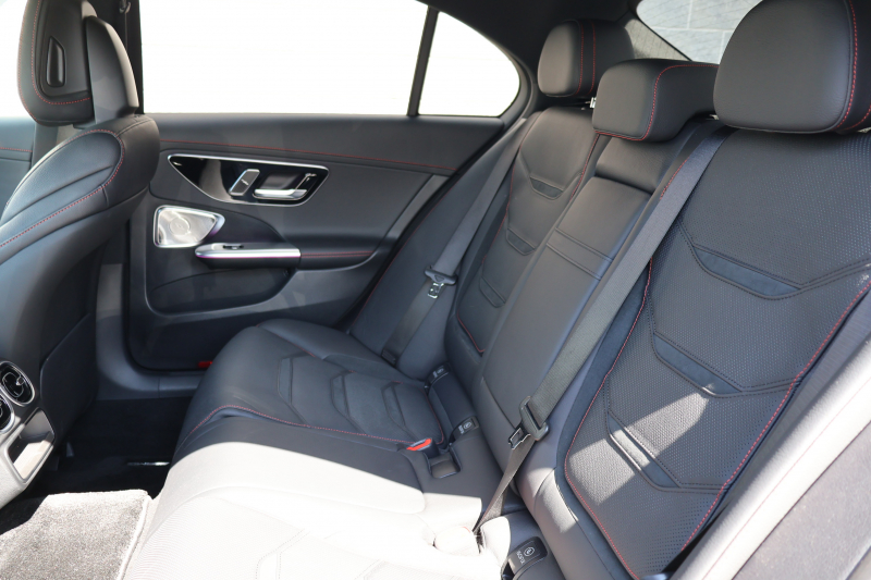 AMG Cクラス C43 4MATIC(BSG搭載ﾓﾃﾞﾙ)　現行型 Mercedes-AMGｴｸｽﾃﾘｱ＆ｲﾝﾃﾘｱ AMGﾅｲﾄPKG ﾚｰﾀﾞｰｾｰﾌﾃｨPKG ﾊﾟﾉﾗﾏSR 黒革 ｼｰﾄﾋｰﾀｰ ﾍﾞﾝﾁﾚｰﾀｰ MBUX ARﾅﾋﾞ地ﾃﾞｼﾞ 360度ｶﾒﾗ Burmester AppleCarPlay ﾘｱｱｸｽﾙｽﾃｱﾘﾝｸﾞ HUD AMG19ｲﾝﾁAW　新車保証