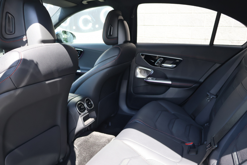 AMG Cクラス C43 4MATIC(BSG搭載ﾓﾃﾞﾙ)　現行型 Mercedes-AMGｴｸｽﾃﾘｱ＆ｲﾝﾃﾘｱ AMGﾅｲﾄPKG ﾚｰﾀﾞｰｾｰﾌﾃｨPKG ﾊﾟﾉﾗﾏSR 黒革 ｼｰﾄﾋｰﾀｰ ﾍﾞﾝﾁﾚｰﾀｰ MBUX ARﾅﾋﾞ地ﾃﾞｼﾞ 360度ｶﾒﾗ Burmester AppleCarPlay ﾘｱｱｸｽﾙｽﾃｱﾘﾝｸﾞ HUD AMG19ｲﾝﾁAW　新車保証