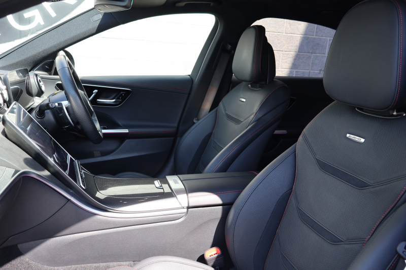 AMG Cクラス C43 4MATIC(BSG搭載ﾓﾃﾞﾙ)　現行型 Mercedes-AMGｴｸｽﾃﾘｱ＆ｲﾝﾃﾘｱ AMGﾅｲﾄPKG ﾚｰﾀﾞｰｾｰﾌﾃｨPKG ﾊﾟﾉﾗﾏSR 黒革 ｼｰﾄﾋｰﾀｰ ﾍﾞﾝﾁﾚｰﾀｰ MBUX ARﾅﾋﾞ地ﾃﾞｼﾞ 360度ｶﾒﾗ Burmester AppleCarPlay ﾘｱｱｸｽﾙｽﾃｱﾘﾝｸﾞ HUD AMG19ｲﾝﾁAW　新車保証