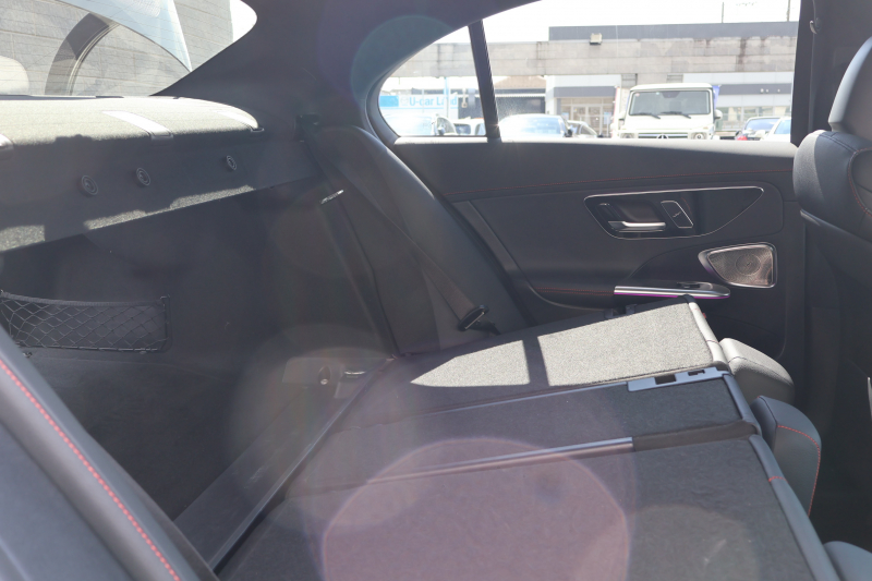 AMG Cクラス C43 4MATIC(BSG搭載ﾓﾃﾞﾙ)　現行型 Mercedes-AMGｴｸｽﾃﾘｱ＆ｲﾝﾃﾘｱ AMGﾅｲﾄPKG ﾚｰﾀﾞｰｾｰﾌﾃｨPKG ﾊﾟﾉﾗﾏSR 黒革 ｼｰﾄﾋｰﾀｰ ﾍﾞﾝﾁﾚｰﾀｰ MBUX ARﾅﾋﾞ地ﾃﾞｼﾞ 360度ｶﾒﾗ Burmester AppleCarPlay ﾘｱｱｸｽﾙｽﾃｱﾘﾝｸﾞ HUD AMG19ｲﾝﾁAW　新車保証