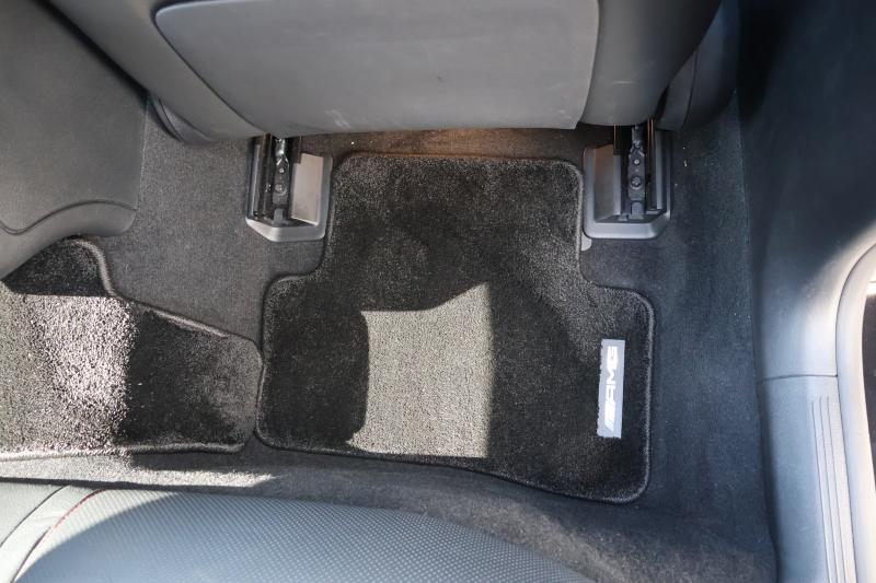 AMG Cクラス C43 4MATIC(BSG搭載ﾓﾃﾞﾙ)　現行型 Mercedes-AMGｴｸｽﾃﾘｱ＆ｲﾝﾃﾘｱ AMGﾅｲﾄPKG ﾚｰﾀﾞｰｾｰﾌﾃｨPKG ﾊﾟﾉﾗﾏSR 黒革 ｼｰﾄﾋｰﾀｰ ﾍﾞﾝﾁﾚｰﾀｰ MBUX ARﾅﾋﾞ地ﾃﾞｼﾞ 360度ｶﾒﾗ Burmester AppleCarPlay ﾘｱｱｸｽﾙｽﾃｱﾘﾝｸﾞ HUD AMG19ｲﾝﾁAW　新車保証