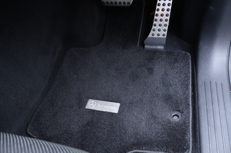 メルセデスベンツ GLE GLE400d 4MATIC ｽﾎﾟｰﾂ　ﾚｰﾀﾞｰｾｰﾌﾃｨPKG ｴﾅｼﾞｬｲｼﾞﾝｸﾞPKG ﾊﾟﾉﾗﾏSR 黒ﾅｯﾊﾟ革 ｼｰﾄﾋｰﾀｰ ﾍﾞﾝﾁﾚｰﾀｰ 純正12.3ｲﾝﾁﾅﾋﾞTV MBUX 360°ｶﾒﾗ Burmester 温冷機能付ｶｯﾌﾟﾎﾙﾀﾞｰ HUD LEDﾗｲﾄ AMG20ｲﾝﾁAW　2年保証