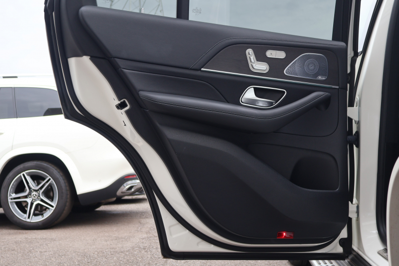 メルセデスベンツ GLE GLE400d 4MATIC ｽﾎﾟｰﾂ　ﾚｰﾀﾞｰｾｰﾌﾃｨPKG ｴﾅｼﾞｬｲｼﾞﾝｸﾞPKG ﾊﾟﾉﾗﾏSR 黒ﾅｯﾊﾟ革 ｼｰﾄﾋｰﾀｰ ﾍﾞﾝﾁﾚｰﾀｰ 純正12.3ｲﾝﾁﾅﾋﾞTV MBUX 360°ｶﾒﾗ Burmester 温冷機能付ｶｯﾌﾟﾎﾙﾀﾞｰ HUD LEDﾗｲﾄ AMG20ｲﾝﾁAW　2年保証