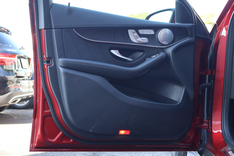 メルセデスベンツ GLCクーペ GLC220d 4MATIC ｸｰﾍﾟ AMGﾗｲﾝ　後期型 ﾚｻﾞｰｴｸｽｸﾙｰｼﾌﾞPKG ﾚｰﾀﾞｰｾｰﾌﾃｨPKG ｴｱﾊﾞﾗﾝｽPKG ﾊﾟﾉﾗﾏSR 黒革 ｼｰﾄﾋｰﾀ ﾍﾞﾝﾁﾚｰﾀ 純正10.25ｲﾝﾁﾅﾋﾞ地ﾃﾞｼﾞ ｺｯｸﾋﾟｯﾄDisp 360°ｶﾒﾗ Burmester 電動Rｹﾞｰﾄ HUD AMG19ｲﾝﾁAW　2年保証