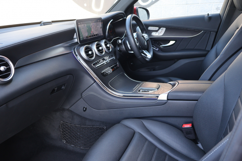 メルセデスベンツ GLCクーペ GLC220d 4MATIC ｸｰﾍﾟ AMGﾗｲﾝ　後期型 ﾚｻﾞｰｴｸｽｸﾙｰｼﾌﾞPKG ﾚｰﾀﾞｰｾｰﾌﾃｨPKG ｴｱﾊﾞﾗﾝｽPKG ﾊﾟﾉﾗﾏSR 黒革 ｼｰﾄﾋｰﾀ ﾍﾞﾝﾁﾚｰﾀ 純正10.25ｲﾝﾁﾅﾋﾞ地ﾃﾞｼﾞ ｺｯｸﾋﾟｯﾄDisp 360°ｶﾒﾗ Burmester 電動Rｹﾞｰﾄ HUD AMG19ｲﾝﾁAW　2年保証