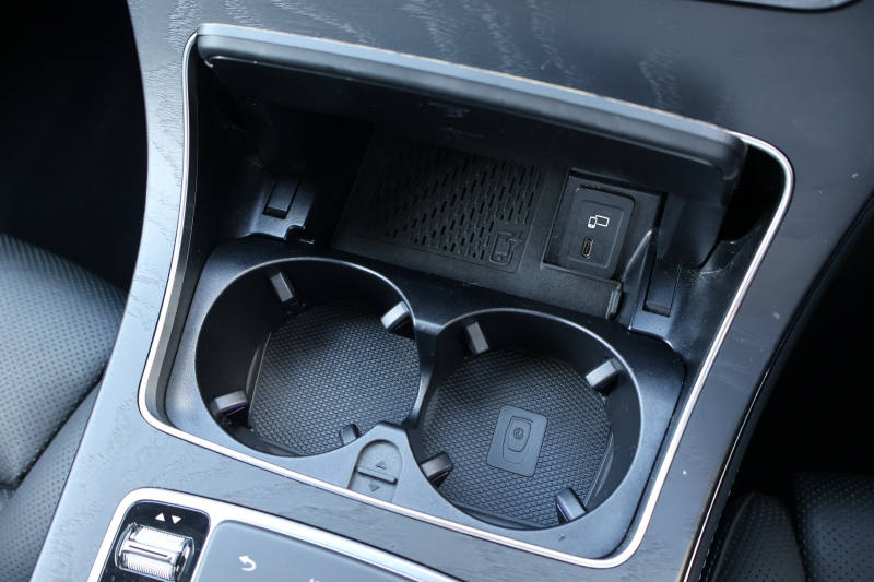 メルセデスベンツ GLCクーペ GLC220d 4MATIC ｸｰﾍﾟ AMGﾗｲﾝ　後期型 ﾚｻﾞｰｴｸｽｸﾙｰｼﾌﾞPKG ﾚｰﾀﾞｰｾｰﾌﾃｨPKG ｴｱﾊﾞﾗﾝｽPKG ﾊﾟﾉﾗﾏSR 黒革 ｼｰﾄﾋｰﾀ ﾍﾞﾝﾁﾚｰﾀ 純正10.25ｲﾝﾁﾅﾋﾞ地ﾃﾞｼﾞ ｺｯｸﾋﾟｯﾄDisp 360°ｶﾒﾗ Burmester 電動Rｹﾞｰﾄ HUD AMG19ｲﾝﾁAW　2年保証