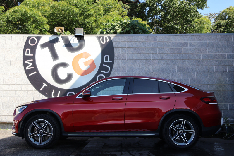 メルセデスベンツ GLCクーペ GLC220d 4MATIC ｸｰﾍﾟ AMGﾗｲﾝ　後期型 ﾚｻﾞｰｴｸｽｸﾙｰｼﾌﾞPKG ﾚｰﾀﾞｰｾｰﾌﾃｨPKG ｴｱﾊﾞﾗﾝｽPKG ﾊﾟﾉﾗﾏSR 黒革 ｼｰﾄﾋｰﾀ ﾍﾞﾝﾁﾚｰﾀ 純正10.25ｲﾝﾁﾅﾋﾞ地ﾃﾞｼﾞ ｺｯｸﾋﾟｯﾄDisp 360°ｶﾒﾗ Burmester 電動Rｹﾞｰﾄ HUD AMG19ｲﾝﾁAW　2年保証