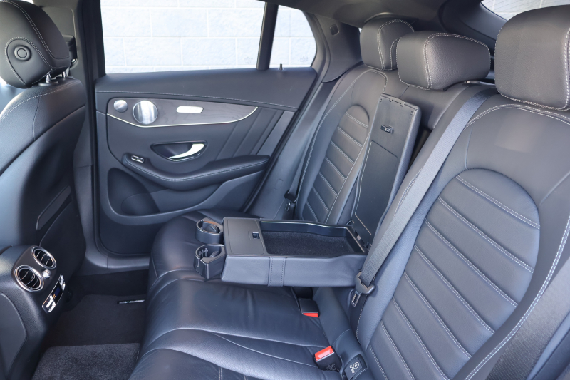 メルセデスベンツ GLCクーペ GLC220d 4MATIC ｸｰﾍﾟ AMGﾗｲﾝ　後期型 ﾚｻﾞｰｴｸｽｸﾙｰｼﾌﾞPKG ﾚｰﾀﾞｰｾｰﾌﾃｨPKG ｴｱﾊﾞﾗﾝｽPKG ﾊﾟﾉﾗﾏSR 黒革 ｼｰﾄﾋｰﾀ ﾍﾞﾝﾁﾚｰﾀ 純正10.25ｲﾝﾁﾅﾋﾞ地ﾃﾞｼﾞ ｺｯｸﾋﾟｯﾄDisp 360°ｶﾒﾗ Burmester 電動Rｹﾞｰﾄ HUD AMG19ｲﾝﾁAW　2年保証