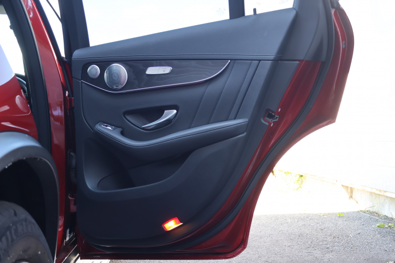 メルセデスベンツ GLCクーペ GLC220d 4MATIC ｸｰﾍﾟ AMGﾗｲﾝ　後期型 ﾚｻﾞｰｴｸｽｸﾙｰｼﾌﾞPKG ﾚｰﾀﾞｰｾｰﾌﾃｨPKG ｴｱﾊﾞﾗﾝｽPKG ﾊﾟﾉﾗﾏSR 黒革 ｼｰﾄﾋｰﾀ ﾍﾞﾝﾁﾚｰﾀ 純正10.25ｲﾝﾁﾅﾋﾞ地ﾃﾞｼﾞ ｺｯｸﾋﾟｯﾄDisp 360°ｶﾒﾗ Burmester 電動Rｹﾞｰﾄ HUD AMG19ｲﾝﾁAW　2年保証