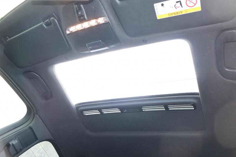 メルセデスベンツ GLCクーペ GLC220d 4MATIC ｸｰﾍﾟ AMGﾗｲﾝ　後期型 ﾚｻﾞｰｴｸｽｸﾙｰｼﾌﾞPKG ﾚｰﾀﾞｰｾｰﾌﾃｨPKG ｴｱﾊﾞﾗﾝｽPKG ﾊﾟﾉﾗﾏSR 黒革 ｼｰﾄﾋｰﾀ ﾍﾞﾝﾁﾚｰﾀ 純正10.25ｲﾝﾁﾅﾋﾞ地ﾃﾞｼﾞ ｺｯｸﾋﾟｯﾄDisp 360°ｶﾒﾗ Burmester 電動Rｹﾞｰﾄ HUD AMG19ｲﾝﾁAW　2年保証