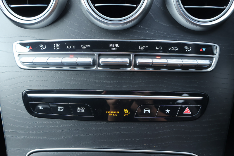 メルセデスベンツ GLCクーペ GLC220d 4MATIC ｸｰﾍﾟ AMGﾗｲﾝ　後期型 ﾚｻﾞｰｴｸｽｸﾙｰｼﾌﾞPKG ﾚｰﾀﾞｰｾｰﾌﾃｨPKG ｴｱﾊﾞﾗﾝｽPKG ｶﾞﾗｽSR 黒革 ｼｰﾄﾋｰﾀ ﾍﾞﾝﾁﾚｰﾀ 純正10.25ｲﾝﾁﾅﾋﾞ地ﾃﾞｼﾞ ｺｯｸﾋﾟｯﾄDisp 360°ｶﾒﾗ Burmester 電動Rｹﾞｰﾄ HUD AMG19ｲﾝﾁAW　2年保証