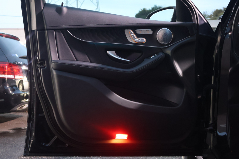 メルセデスベンツ GLCクーペ GLC220d 4MATIC ｸｰﾍﾟ AMGﾗｲﾝ　後期型 ﾚｻﾞｰｴｸｽｸﾙｰｼﾌﾞPKG ﾚｰﾀﾞｰｾｰﾌﾃｨPKG ｴｱﾊﾞﾗﾝｽPKG ｶﾞﾗｽSR 黒革 ｼｰﾄﾋｰﾀ ﾍﾞﾝﾁﾚｰﾀ 純正10.25ｲﾝﾁﾅﾋﾞ地ﾃﾞｼﾞ ｺｯｸﾋﾟｯﾄDisp 360°ｶﾒﾗ Burmester 電動Rｹﾞｰﾄ HUD AMG19ｲﾝﾁAW　2年保証