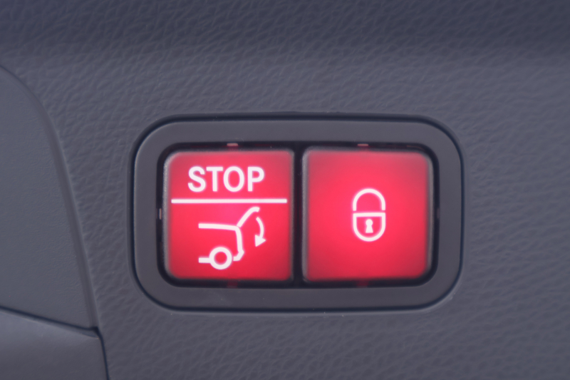 メルセデスベンツ GLCクーペ GLC220d 4MATIC ｸｰﾍﾟ AMGﾗｲﾝ　後期型 ﾚｻﾞｰｴｸｽｸﾙｰｼﾌﾞPKG ﾚｰﾀﾞｰｾｰﾌﾃｨPKG ｴｱﾊﾞﾗﾝｽPKG ｶﾞﾗｽSR 黒革 ｼｰﾄﾋｰﾀ ﾍﾞﾝﾁﾚｰﾀ 純正10.25ｲﾝﾁﾅﾋﾞ地ﾃﾞｼﾞ ｺｯｸﾋﾟｯﾄDisp 360°ｶﾒﾗ Burmester 電動Rｹﾞｰﾄ HUD AMG19ｲﾝﾁAW　2年保証