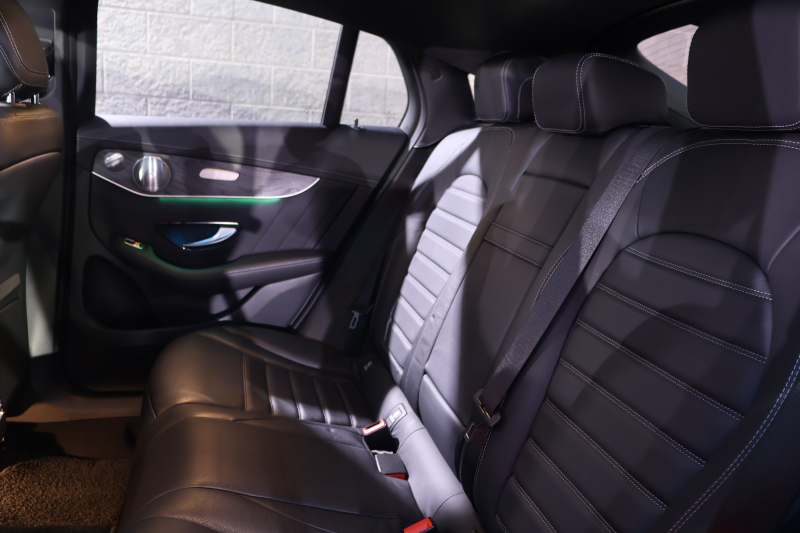 メルセデスベンツ GLCクーペ GLC220d 4MATIC ｸｰﾍﾟ AMGﾗｲﾝ　後期型 ﾚｻﾞｰｴｸｽｸﾙｰｼﾌﾞPKG ﾚｰﾀﾞｰｾｰﾌﾃｨPKG ｴｱﾊﾞﾗﾝｽPKG ｶﾞﾗｽSR 黒革 ｼｰﾄﾋｰﾀ ﾍﾞﾝﾁﾚｰﾀ 純正10.25ｲﾝﾁﾅﾋﾞ地ﾃﾞｼﾞ ｺｯｸﾋﾟｯﾄDisp 360°ｶﾒﾗ Burmester 電動Rｹﾞｰﾄ HUD AMG19ｲﾝﾁAW　2年保証