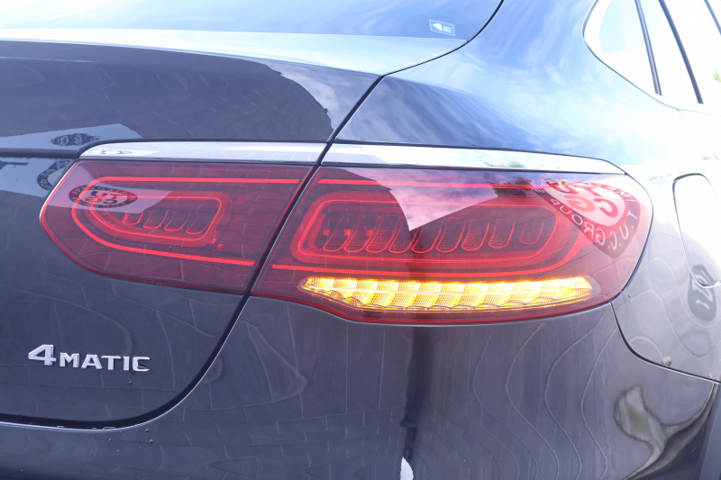 メルセデスベンツ GLCクーペ GLC220d 4MATIC ｸｰﾍﾟ AMGﾗｲﾝ　後期型 ﾚｻﾞｰｴｸｽｸﾙｰｼﾌﾞPKG ﾚｰﾀﾞｰｾｰﾌﾃｨPKG ｴｱﾊﾞﾗﾝｽPKG ｶﾞﾗｽSR 黒革 ｼｰﾄﾋｰﾀ ﾍﾞﾝﾁﾚｰﾀ 純正10.25ｲﾝﾁﾅﾋﾞ地ﾃﾞｼﾞ ｺｯｸﾋﾟｯﾄDisp 360°ｶﾒﾗ Burmester 電動Rｹﾞｰﾄ HUD AMG19ｲﾝﾁAW　2年保証