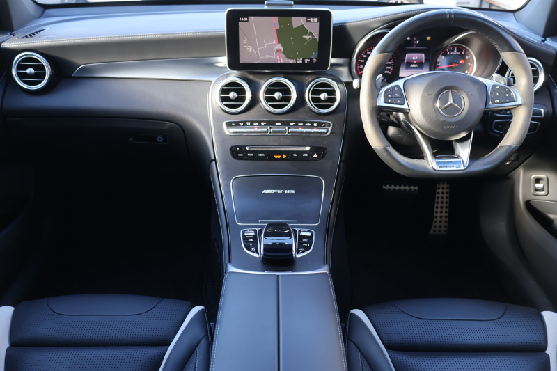 AMG GLC GLC63S 4MATIC+　ﾚｻﾞｰｴｸｽｸﾙｰｼﾌﾞPKG ｴｱﾊﾞﾗﾝｽPKG ﾚｰﾀﾞｰｾｰﾌﾃｨPKG ﾊﾟﾉﾗﾐｯｸSR 黒ﾅｯﾊﾟ革ｼｰﾄ ﾒﾓﾘｰ付ﾊﾟﾜｰｼｰﾄ ｼｰﾄﾋｰﾀｰ ｷｰﾚｽGO 純正ﾅﾋﾞ地ﾃﾞｼﾞ 360度ｶﾒﾗｼｽﾃﾑ PTS Burmester HUD 電動Rｹﾞｰﾄ LEDﾍｯﾄﾞﾗｲﾄ AMG21ｲﾝﾁAW　2年保証