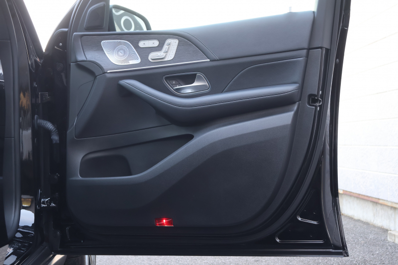 メルセデスベンツ GLS GLS580 4MATIC ｽﾎﾟｰﾂ(ISG搭載ﾓﾃﾞﾙ)　AMGﾗｲﾝ ﾚｰﾀﾞｰｾｰﾌﾃｨPKG ｴﾅｼﾞｬｲｼﾞﾝｸﾞPKG ﾊﾟﾉﾗﾏSR 黒革 ｼｰﾄﾋｰﾀｰ ﾍﾞﾝﾁﾚｰﾀｰ ｽﾃｱﾘﾝｸﾞﾋｰﾀｰ 純正12.3ｲﾝﾁﾅﾋﾞTV MBUX 360°ｶﾒﾗ Burmester 温冷機能付ｶｯﾌﾟﾎﾙﾀﾞｰ HUD LEDﾗｲﾄ AMG21ｲﾝﾁAW　2年保証