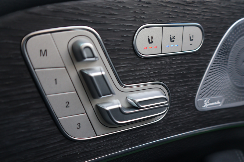 メルセデスベンツ GLS GLS580 4MATIC ｽﾎﾟｰﾂ(ISG搭載ﾓﾃﾞﾙ)　AMGﾗｲﾝ ﾚｰﾀﾞｰｾｰﾌﾃｨPKG ｴﾅｼﾞｬｲｼﾞﾝｸﾞPKG ﾊﾟﾉﾗﾏSR 黒革 ｼｰﾄﾋｰﾀｰ ﾍﾞﾝﾁﾚｰﾀｰ ｽﾃｱﾘﾝｸﾞﾋｰﾀｰ 純正12.3ｲﾝﾁﾅﾋﾞTV MBUX 360°ｶﾒﾗ Burmester 温冷機能付ｶｯﾌﾟﾎﾙﾀﾞｰ HUD LEDﾗｲﾄ AMG21ｲﾝﾁAW　2年保証