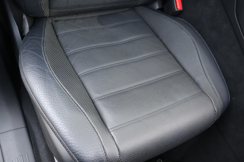 メルセデスベンツ GLS GLS580 4MATIC ｽﾎﾟｰﾂ(ISG搭載ﾓﾃﾞﾙ)　AMGﾗｲﾝ ﾚｰﾀﾞｰｾｰﾌﾃｨPKG ｴﾅｼﾞｬｲｼﾞﾝｸﾞPKG ﾊﾟﾉﾗﾏSR 黒革 ｼｰﾄﾋｰﾀｰ ﾍﾞﾝﾁﾚｰﾀｰ ｽﾃｱﾘﾝｸﾞﾋｰﾀｰ 純正12.3ｲﾝﾁﾅﾋﾞTV MBUX 360°ｶﾒﾗ Burmester 温冷機能付ｶｯﾌﾟﾎﾙﾀﾞｰ HUD LEDﾗｲﾄ AMG21ｲﾝﾁAW　2年保証