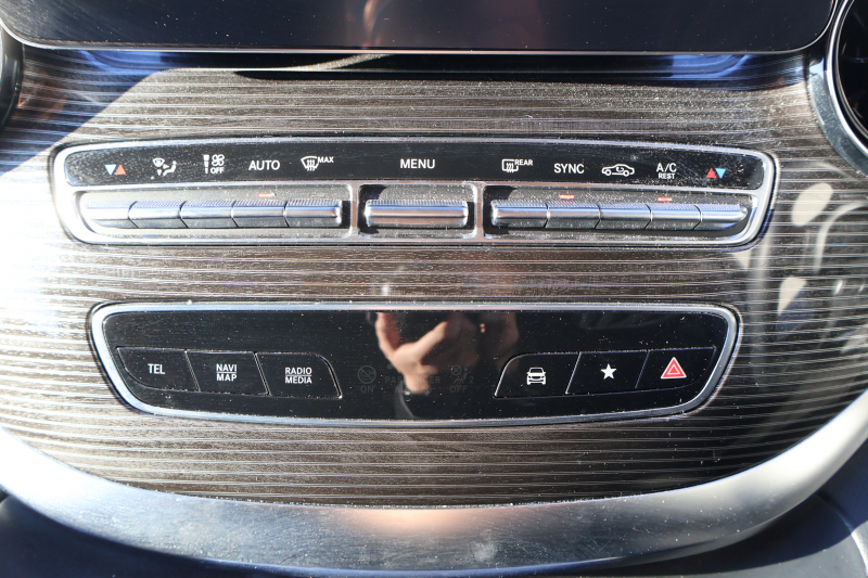 メルセデスベンツ Vクラス V220d ﾏﾙｺﾎﾟｰﾛﾎﾗｲｿﾞﾝ ﾚｰﾀﾞｰｾｰﾌﾃｨPKG　ﾎﾟｯﾌﾟｱｯﾌﾟﾙｰﾌ 最大5名就寝可能 回転式ｼｰﾄ 黒革 ｼｰﾄﾋｰﾀｰ ﾍﾞﾝﾁﾚｰﾀｰ MBUX 純正10.25ｲﾝﾁﾅﾋﾞ地ﾃﾞｼﾞ 360°ｶﾒﾗ 電動ﾃﾞｭｱﾙｽﾗｲﾄﾞﾄﾞｱ 電動Rｹﾞｰﾄ LEDﾍｯﾄﾞﾗｲﾄ 純正18ｲﾝﾁAW　新車保証