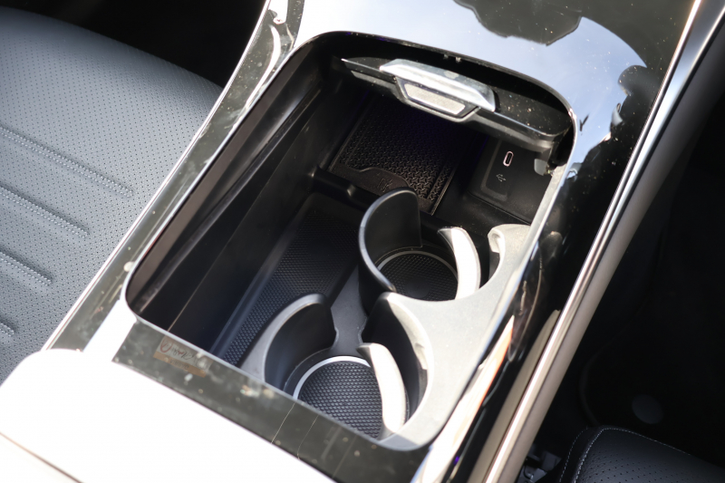 メルセデスベンツ GLC GLC220d 4MATIC (ISG搭載ﾓﾃﾞﾙ)　現行型 AMGﾗｲﾝPKG ﾚｰﾀﾞｰｾｰﾌﾃｨPKG 1ｵｰﾅｰ ﾊﾟﾉﾗﾏSR 黒革 ｼｰﾄﾋｰﾀｰ MBUX ARﾅﾋﾞ地ﾃﾞｼﾞ 360度ｶﾒﾗ AppleCarPlay AndroidAuto ﾜｲﾔﾚｽﾁｬｰｼﾞﾝｸﾞ 電動Rｹﾞｰﾄ ﾌｯﾄﾄﾗﾝｸOP AMG20ｲﾝﾁAW　新車保証