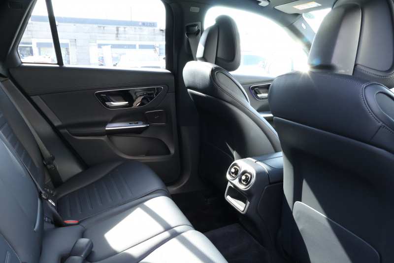 メルセデスベンツ GLC GLC220d 4MATIC (ISG搭載ﾓﾃﾞﾙ)　現行型 AMGﾗｲﾝPKG ﾚｰﾀﾞｰｾｰﾌﾃｨPKG 1ｵｰﾅｰ ﾊﾟﾉﾗﾏSR 黒革 ｼｰﾄﾋｰﾀｰ MBUX ARﾅﾋﾞ地ﾃﾞｼﾞ 360度ｶﾒﾗ AppleCarPlay AndroidAuto ﾜｲﾔﾚｽﾁｬｰｼﾞﾝｸﾞ 電動Rｹﾞｰﾄ ﾌｯﾄﾄﾗﾝｸOP AMG20ｲﾝﾁAW　新車保証