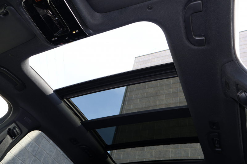 メルセデスベンツ GLC GLC220d 4MATIC (ISG搭載ﾓﾃﾞﾙ)　現行型 AMGﾗｲﾝPKG ﾚｰﾀﾞｰｾｰﾌﾃｨPKG 1ｵｰﾅｰ ﾊﾟﾉﾗﾏSR 黒革 ｼｰﾄﾋｰﾀｰ MBUX ARﾅﾋﾞ地ﾃﾞｼﾞ 360度ｶﾒﾗ AppleCarPlay AndroidAuto ﾜｲﾔﾚｽﾁｬｰｼﾞﾝｸﾞ 電動Rｹﾞｰﾄ ﾌｯﾄﾄﾗﾝｸOP AMG20ｲﾝﾁAW　新車保証