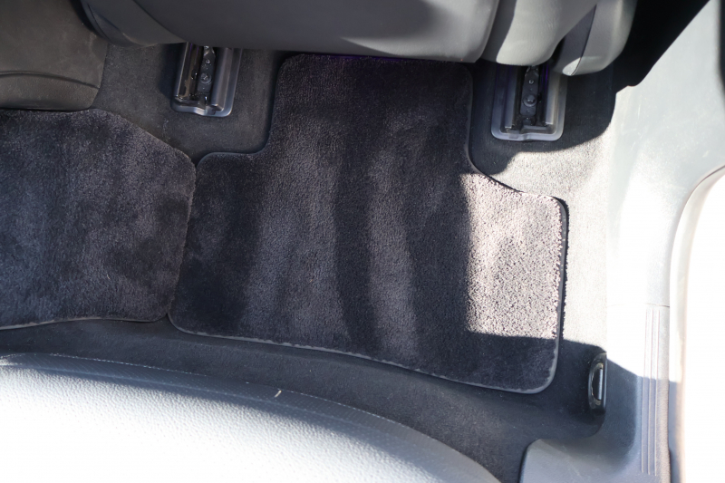 メルセデスベンツ GLC GLC220d 4MATIC (ISG搭載ﾓﾃﾞﾙ)　現行型 AMGﾗｲﾝPKG ﾚｰﾀﾞｰｾｰﾌﾃｨPKG 1ｵｰﾅｰ ﾊﾟﾉﾗﾏSR 黒革 ｼｰﾄﾋｰﾀｰ MBUX ARﾅﾋﾞ地ﾃﾞｼﾞ 360度ｶﾒﾗ AppleCarPlay AndroidAuto ﾜｲﾔﾚｽﾁｬｰｼﾞﾝｸﾞ 電動Rｹﾞｰﾄ ﾌｯﾄﾄﾗﾝｸOP AMG20ｲﾝﾁAW　新車保証