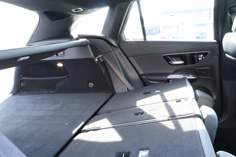 メルセデスベンツ GLC GLC220d 4MATIC (ISG搭載ﾓﾃﾞﾙ)　現行型 AMGﾗｲﾝPKG ﾚｰﾀﾞｰｾｰﾌﾃｨPKG 1ｵｰﾅｰ ﾊﾟﾉﾗﾏSR 黒革 ｼｰﾄﾋｰﾀｰ MBUX ARﾅﾋﾞ地ﾃﾞｼﾞ 360度ｶﾒﾗ AppleCarPlay AndroidAuto ﾜｲﾔﾚｽﾁｬｰｼﾞﾝｸﾞ 電動Rｹﾞｰﾄ ﾌｯﾄﾄﾗﾝｸOP AMG20ｲﾝﾁAW　新車保証